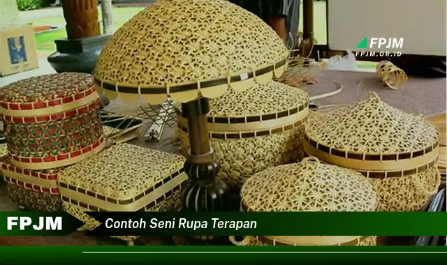contoh seni rupa terapan